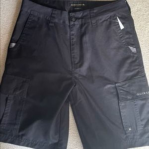Men’s Quick Silver Cargo Shorts size 30